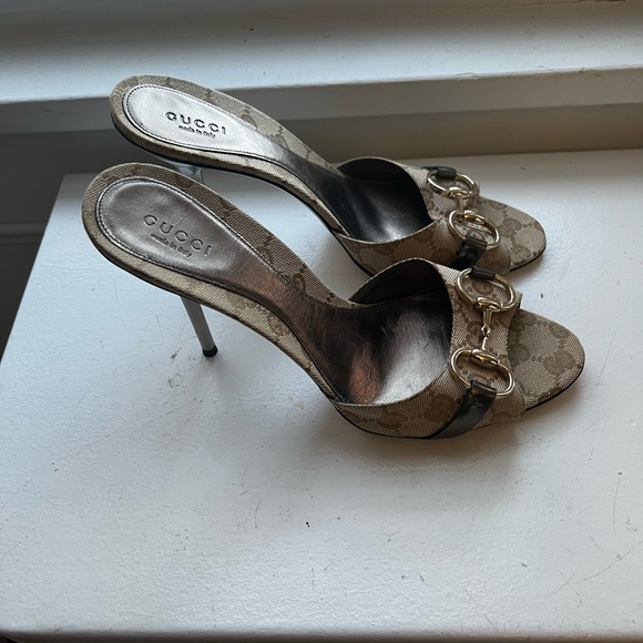 Gucci buckle monogram mules - Picture 7 of 8